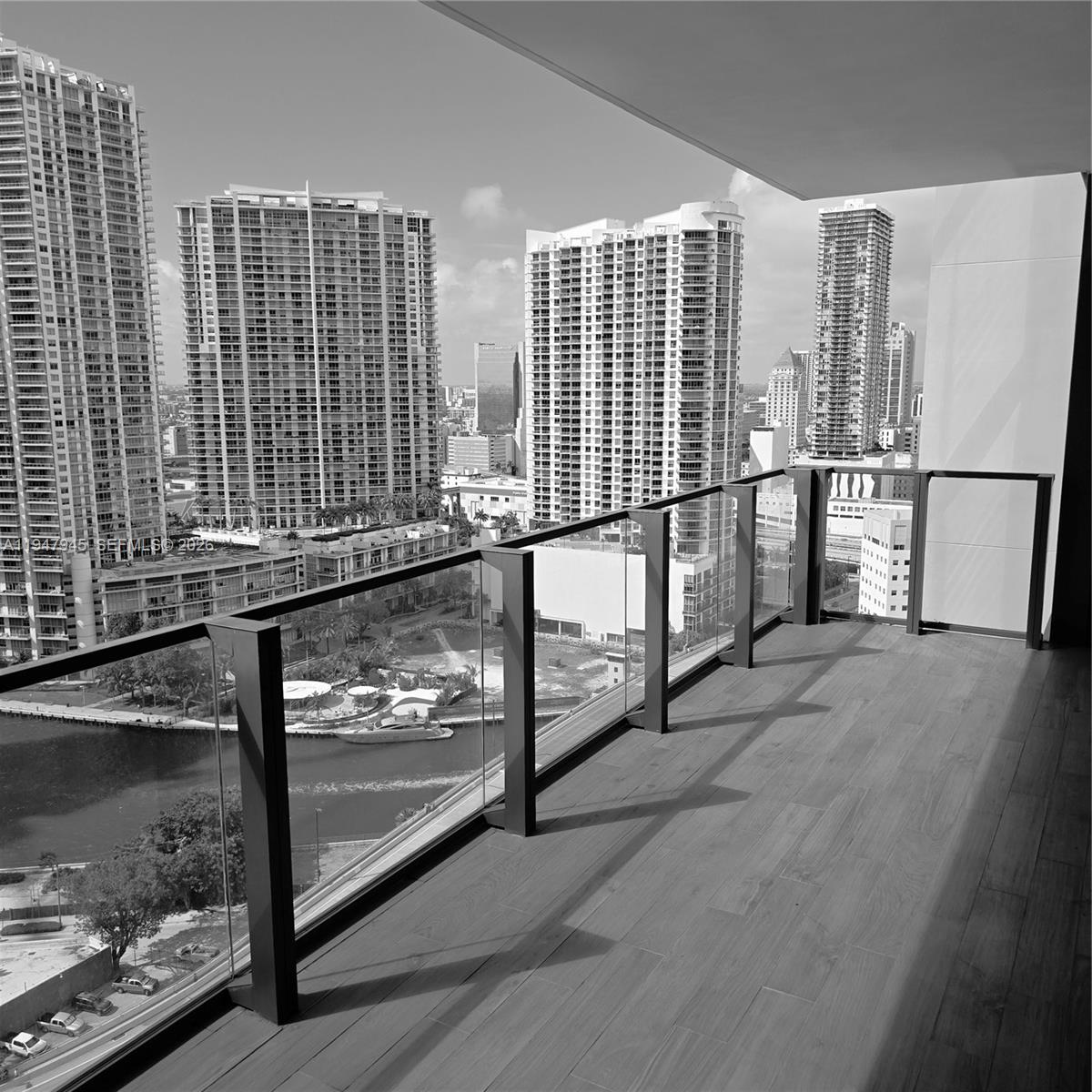 68 Southeast 6th Street, Unit 2110 Miami, FL 33131 - Photo 35 of 59