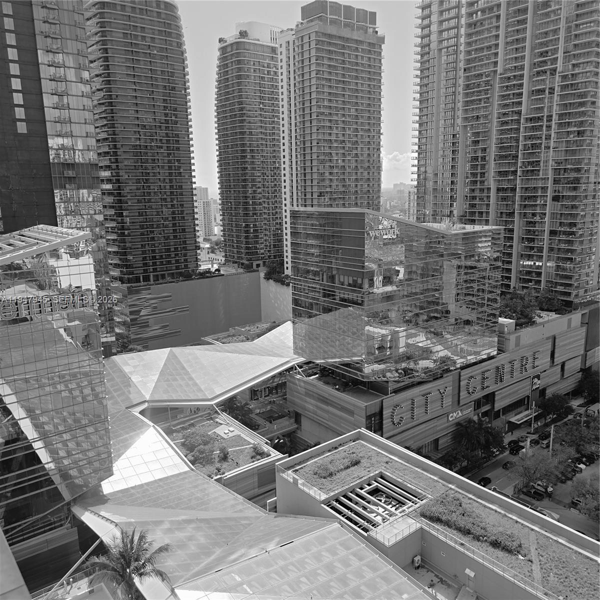 68 Southeast 6th Street, Unit 2110 Miami, FL 33131 - Photo 39 of 59