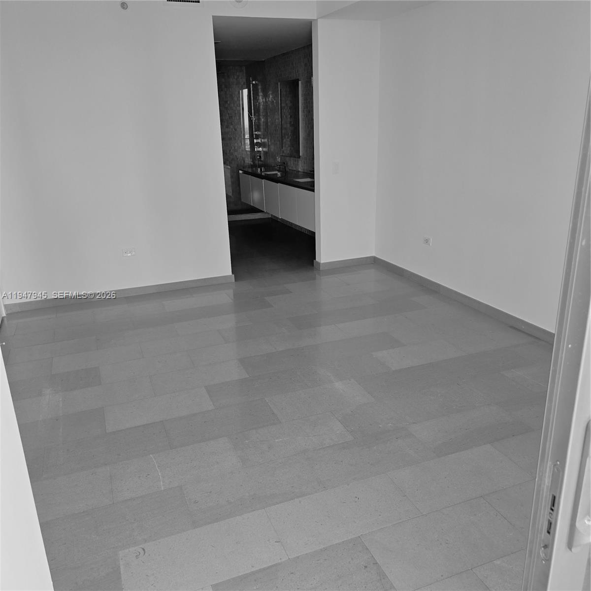 68 Southeast 6th Street, Unit 2110 Miami, FL 33131 - Photo 41 of 59