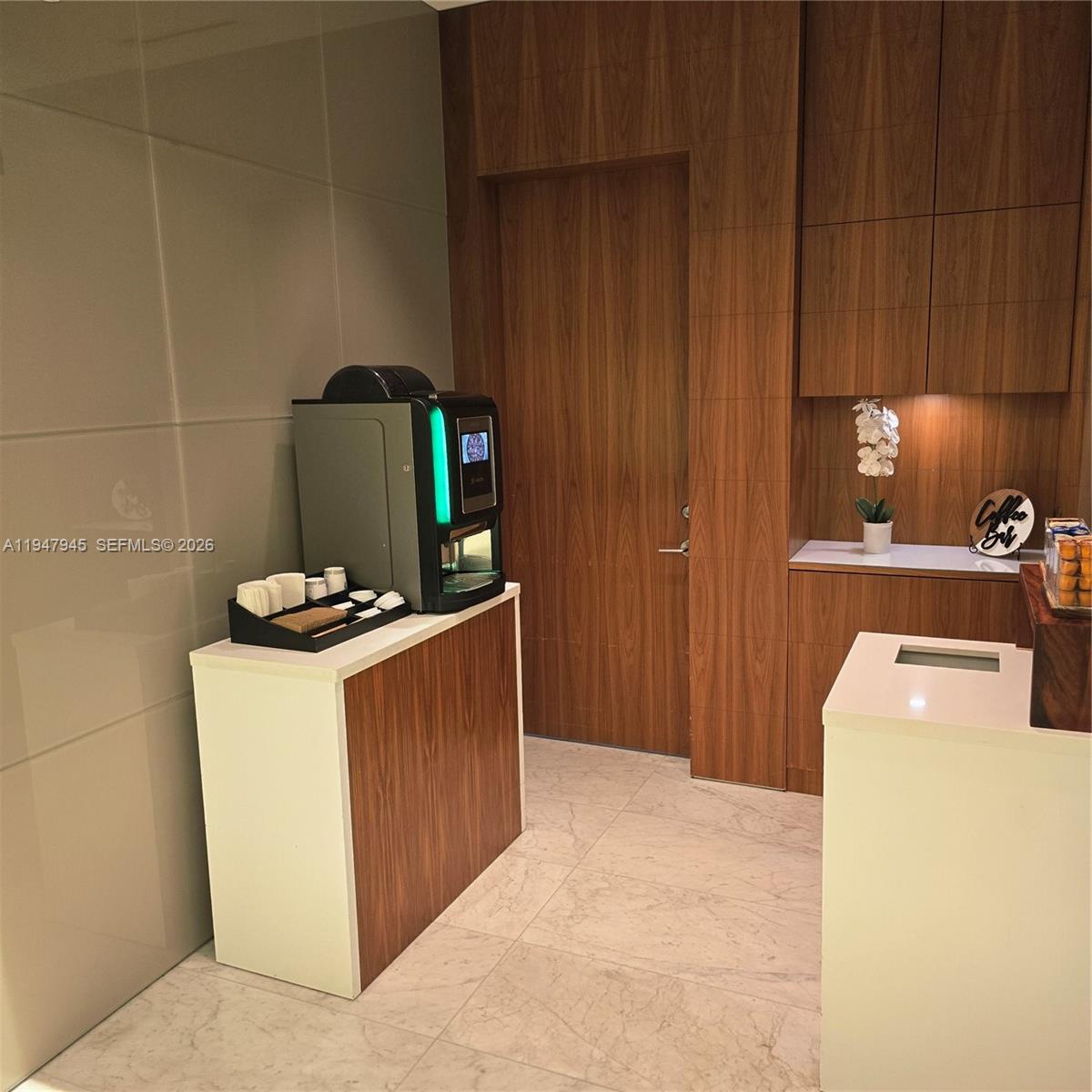 68 Southeast 6th Street, Unit 2110 Miami, FL 33131 - Photo 45 of 59