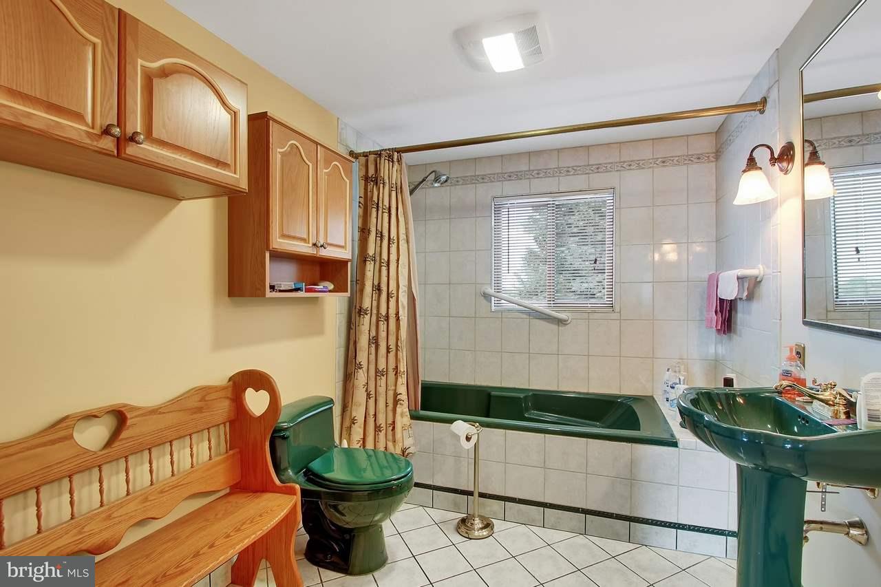1305 Bonbar Road York, PA 17403 - Photo 13 of 25 Gallery Image 13