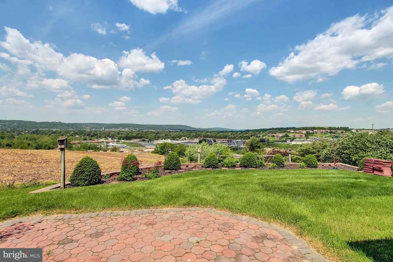 1305 Bonbar Road York, PA 17403 - Photo 23 of 25 Gallery Image 23