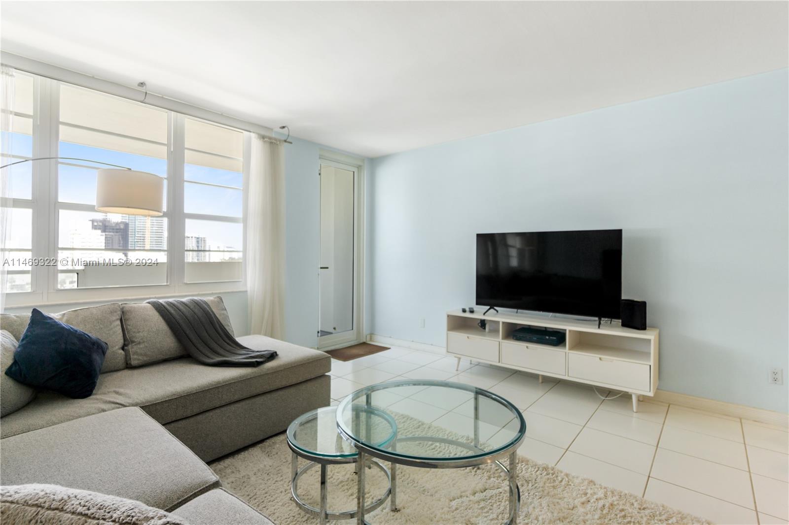 100 Lincoln Road, Unit 1043 Miami Beach, FL 33139 - Photo 3 of 21