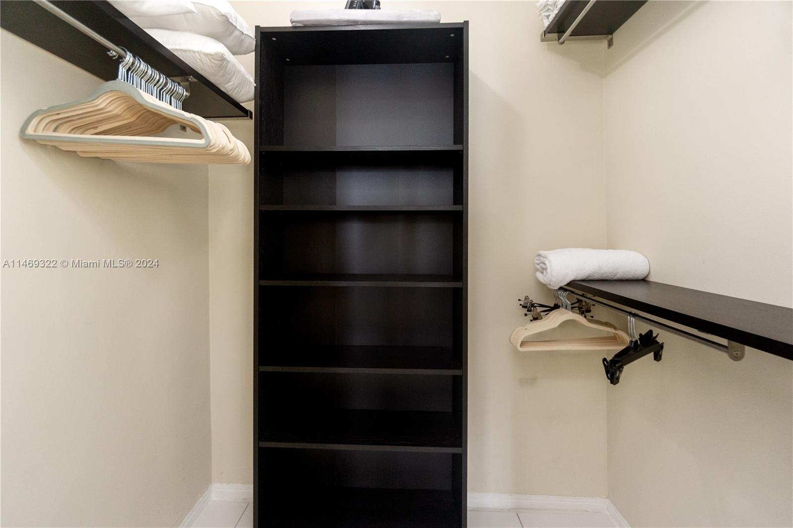 100 Lincoln Road, Unit 1043 Miami Beach, FL 33139 - Photo 10 of 21