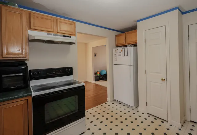 $465,000 | 57 Lyndsey Lane, Weare, NH 03281