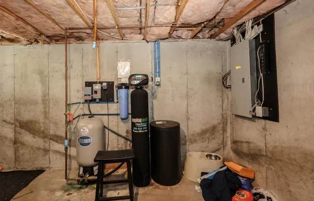 $465,000 | 57 Lyndsey Lane, Weare, NH 03281