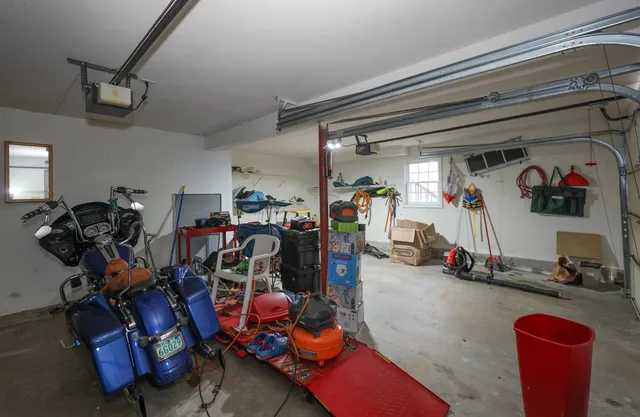 $465,000 | 57 Lyndsey Lane, Weare, NH 03281