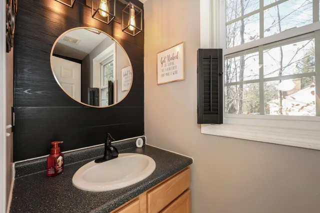 $465,000 | 57 Lyndsey Lane, Weare, NH 03281