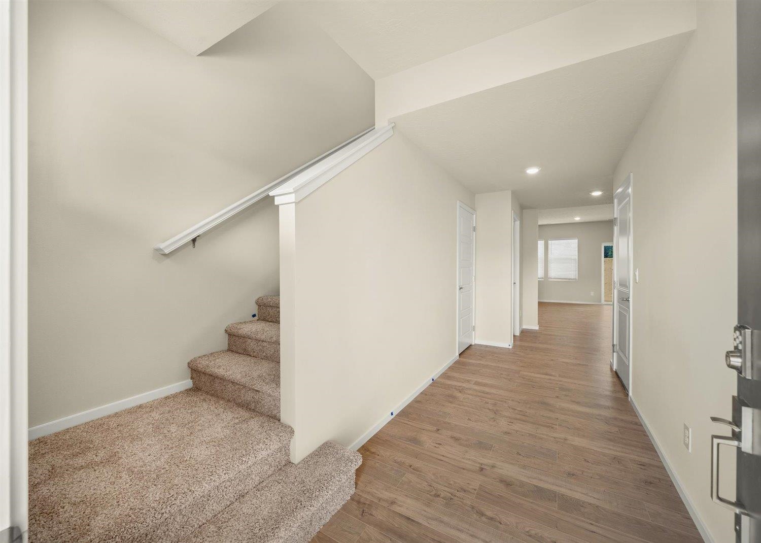 3745 South Clinton Road Spokane Valley, WA 99206 - Photo 2 of 36 Gallery Image 2