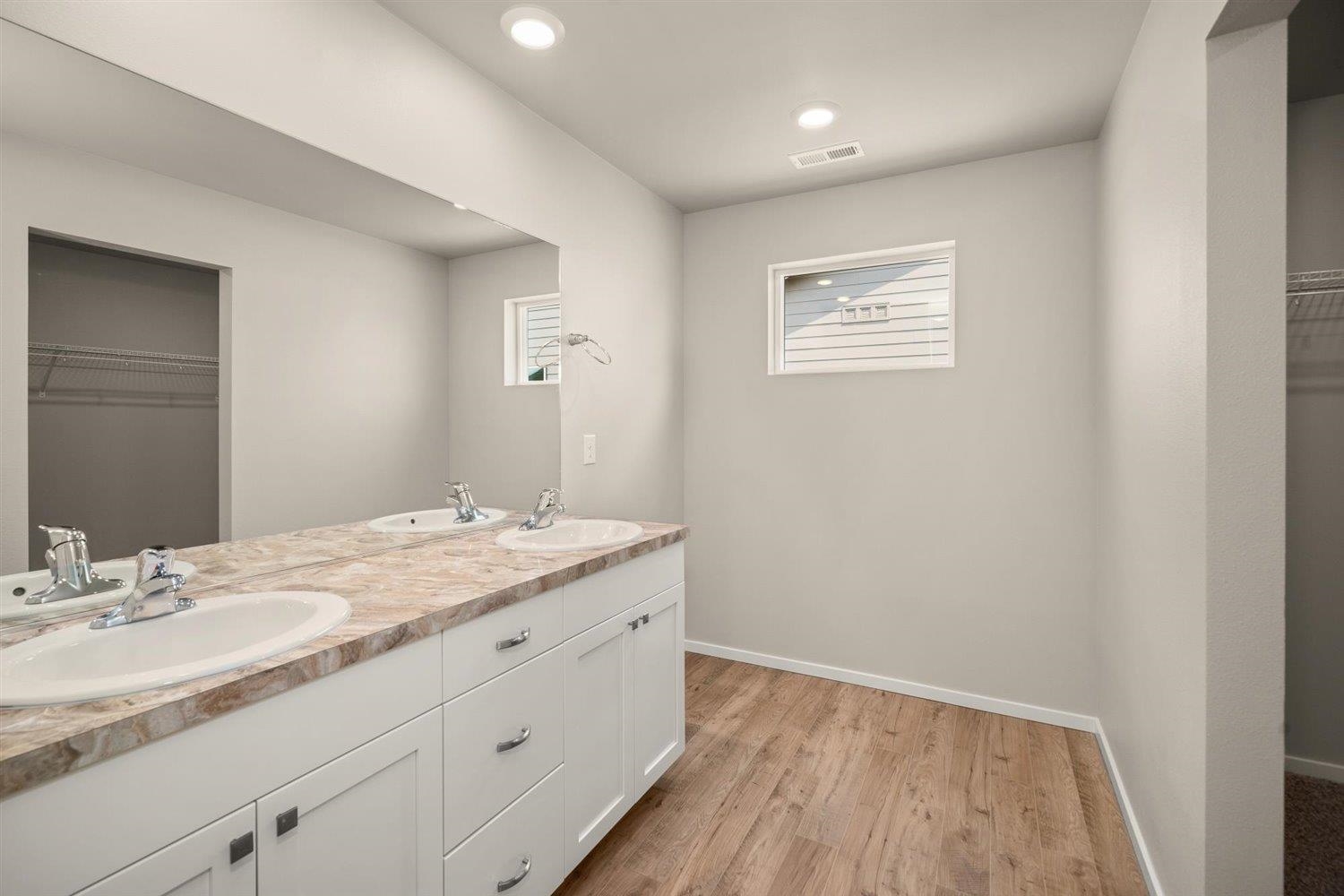 3745 South Clinton Road Spokane Valley, WA 99206 - Photo 26 of 36 Gallery Image 26