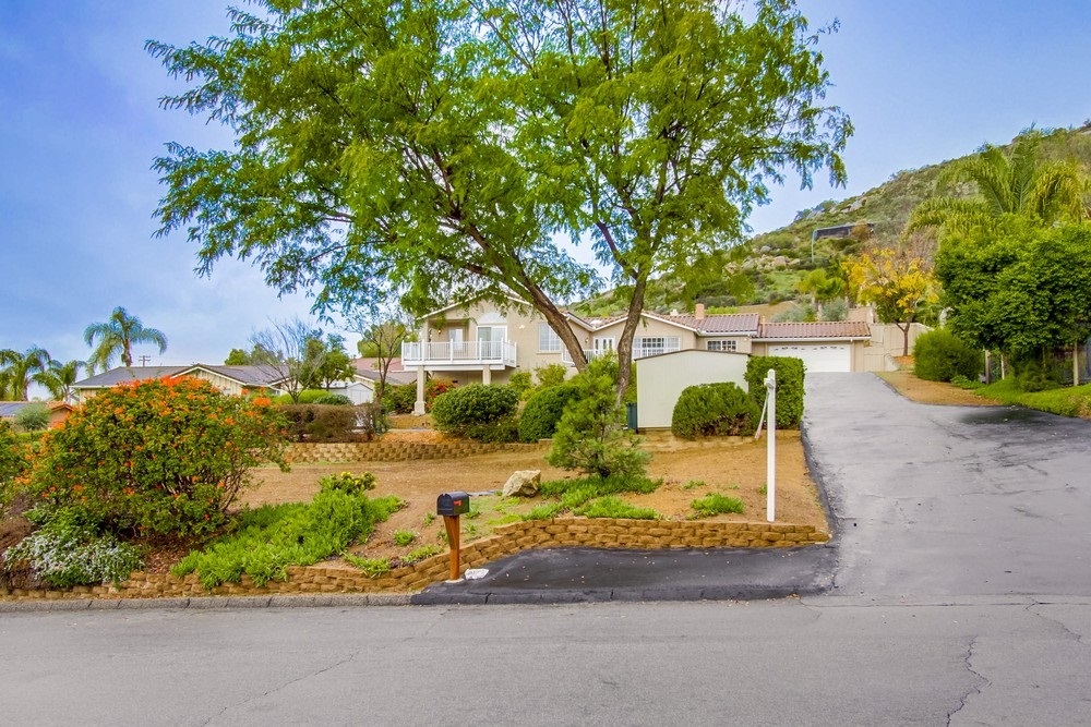 14540 Twin Peaks Road Poway, CA 92064 - Photo 2 of 25 Gallery Image 2