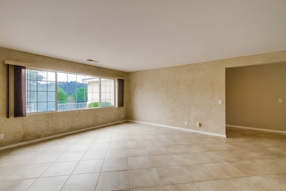 14540 Twin Peaks Road Poway, CA 92064 - Photo 4 of 25 Gallery Image 4