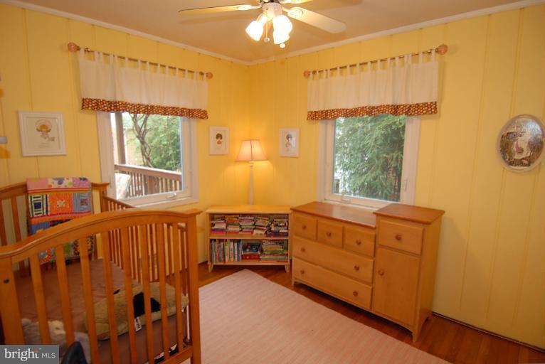 5604 5th Road South Arlington, VA 22204 - Photo 20 of 29 Bedroom