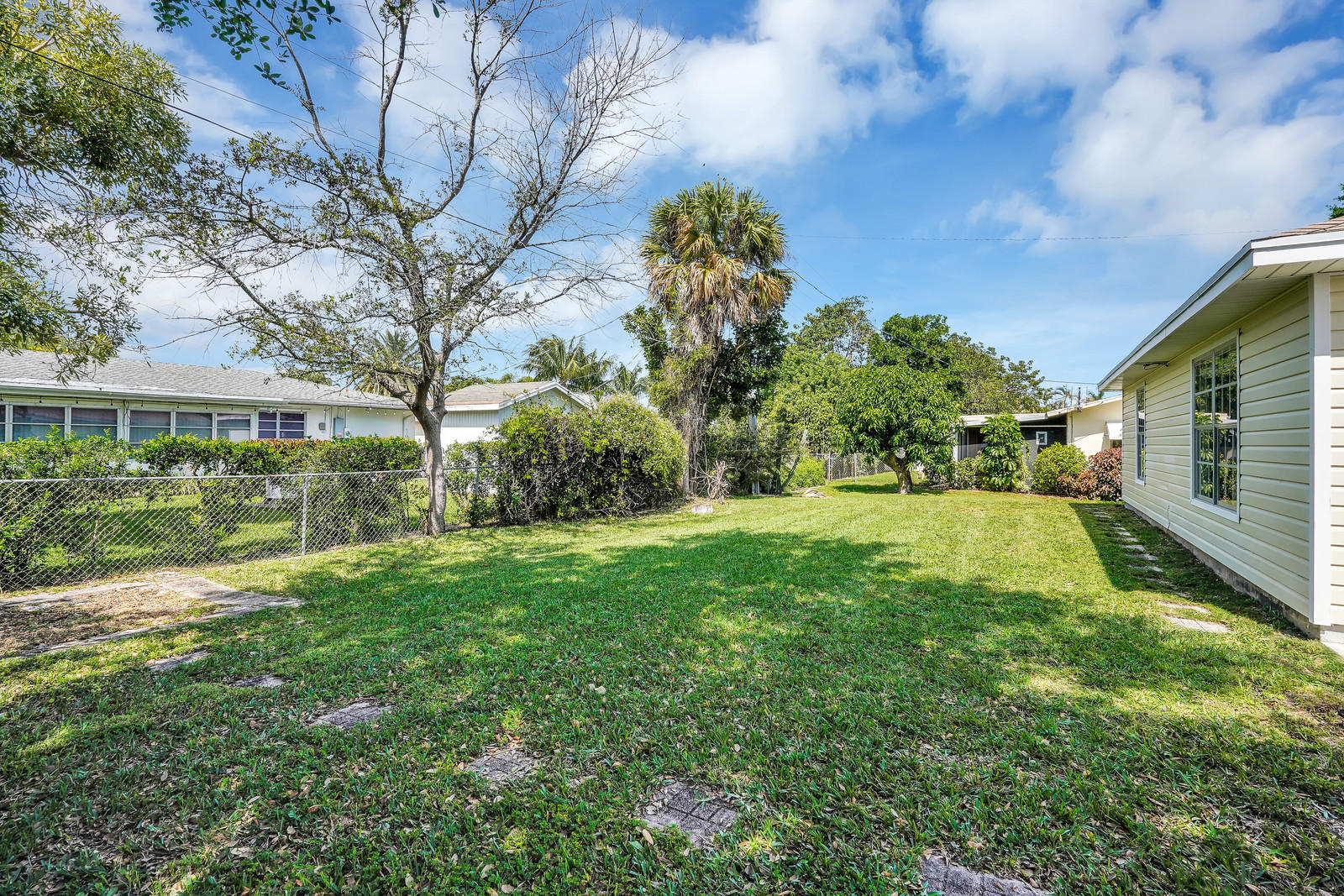 1506 Kingsley Road Jupiter, FL 33469 - Photo 20 of 26 20_Image_20_of_21_mls