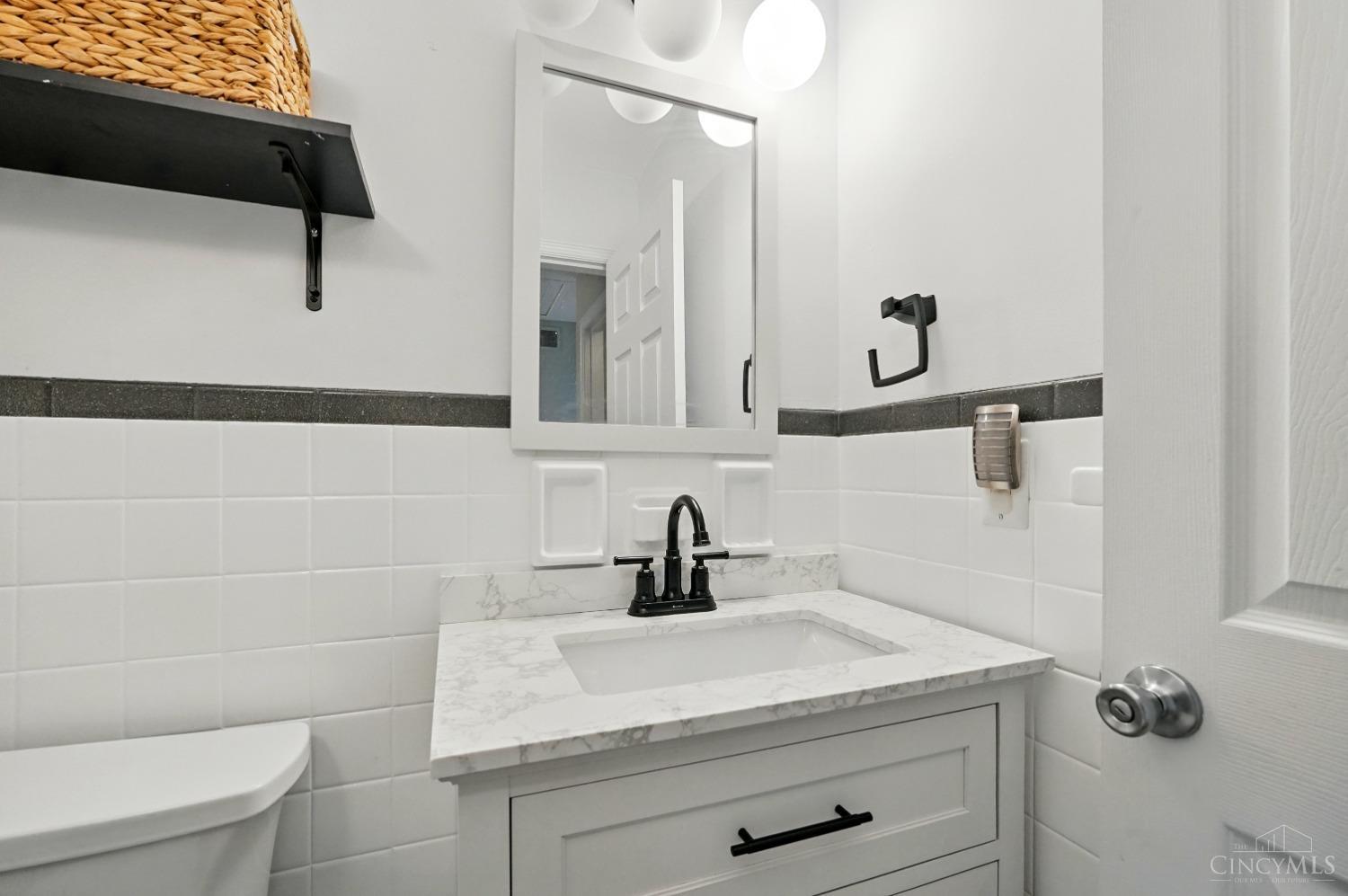 7510 Lawyer Road Cincinnati, OH 45244 - Photo 28 of 55 Second main level full bath