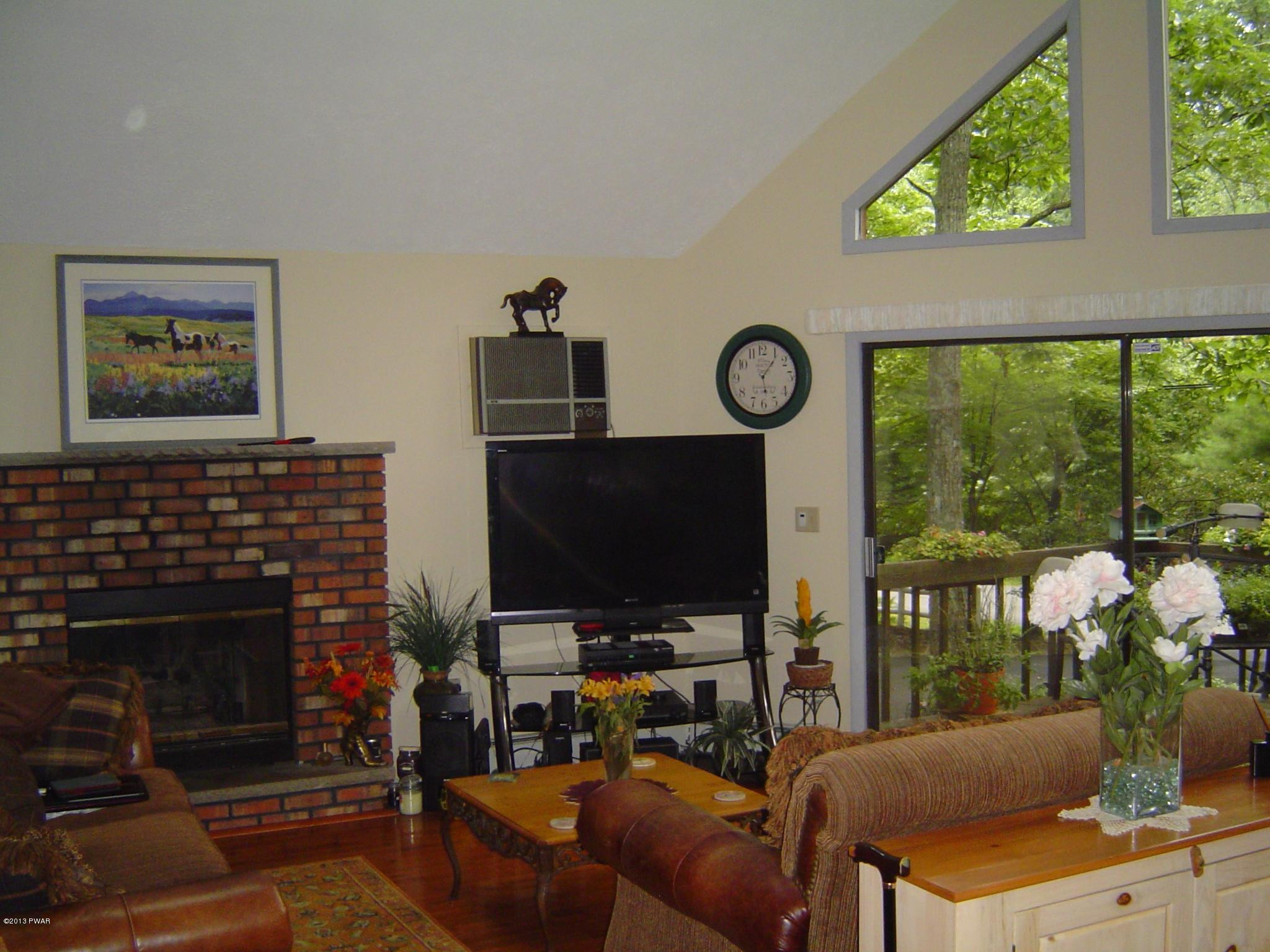 124 Ridge Drive Milford, PA 18337 - Photo 8 of 22