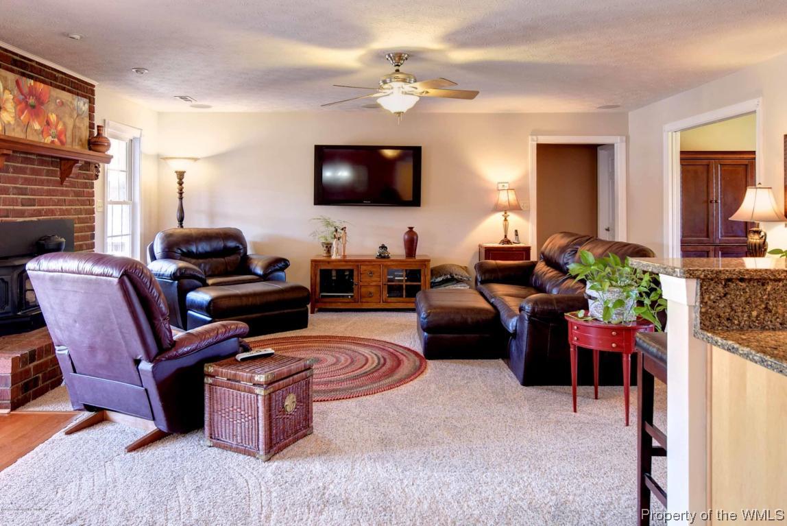 3870 Wakema Road West Point, VA 23181 - Photo 6 of 45 Large Family Room