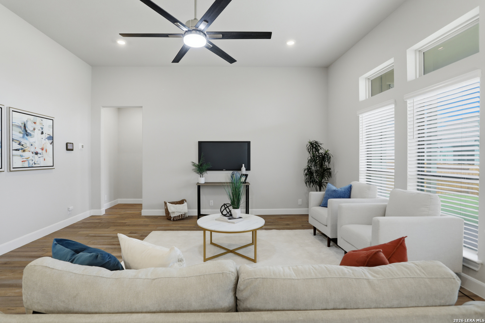 337 Misty Sails Cibolo, TX 78108 - Photo 18 of 50 a living room with furniture and a large mirror