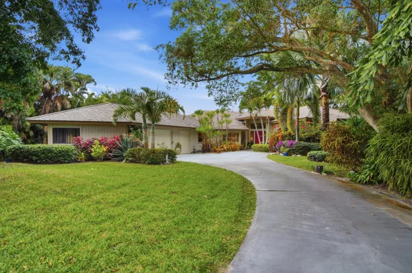 $875,000 | 5711 Southeast Winged Foot Drive, Stuart, FL 34997