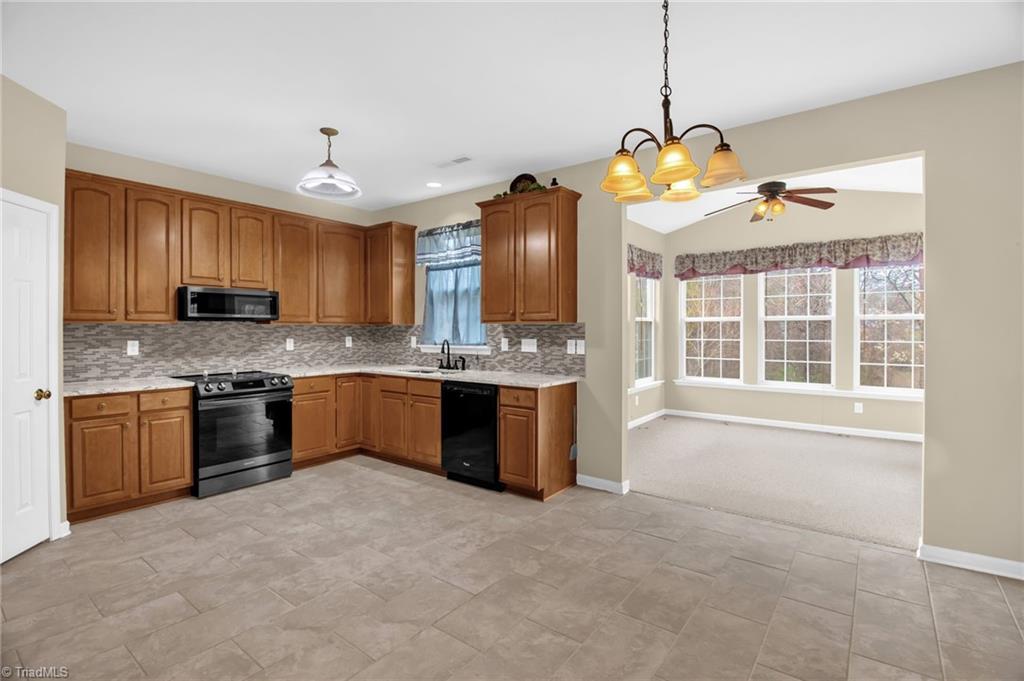 3128 Rock Pond Circle High Point, NC 27265 - Photo 15 of 38