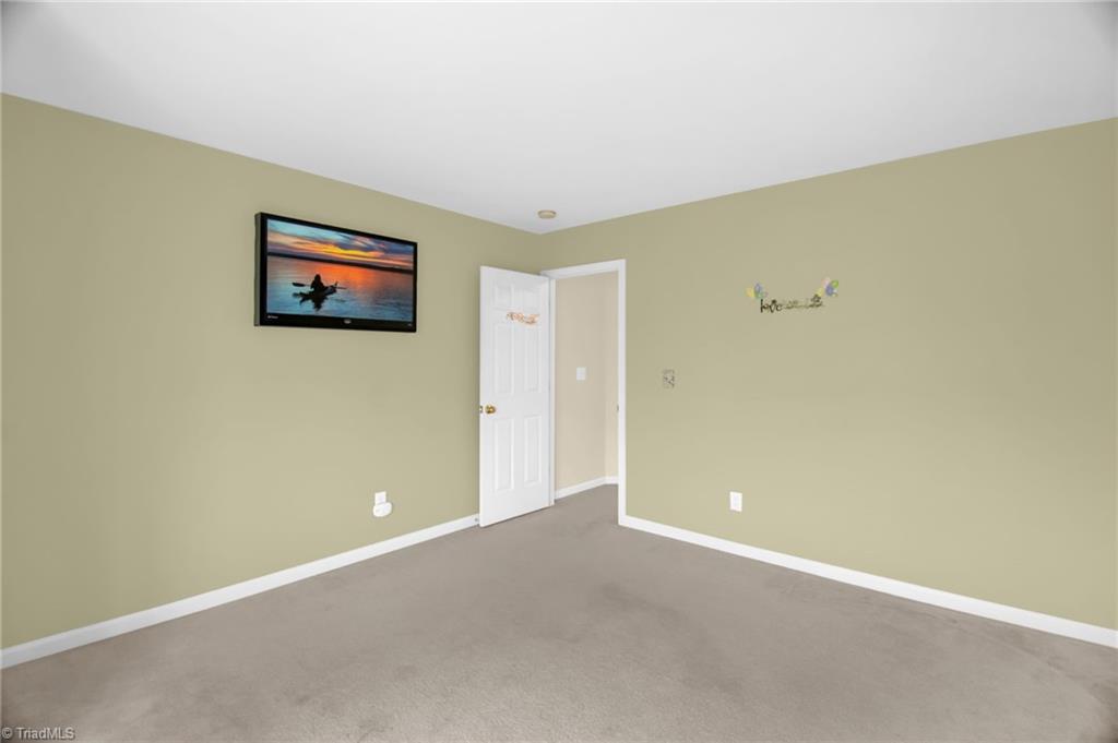 3128 Rock Pond Circle High Point, NC 27265 - Photo 28 of 38