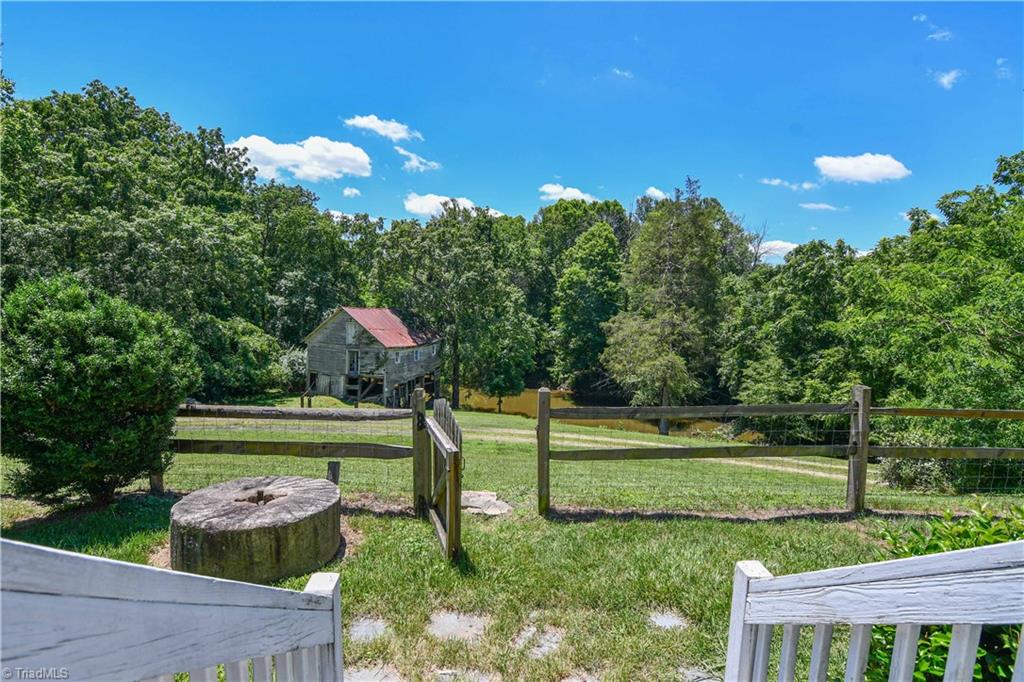 3514 Dillon Road Jamestown, NC 27282 - Photo 21 of 26 Gallery Image 21