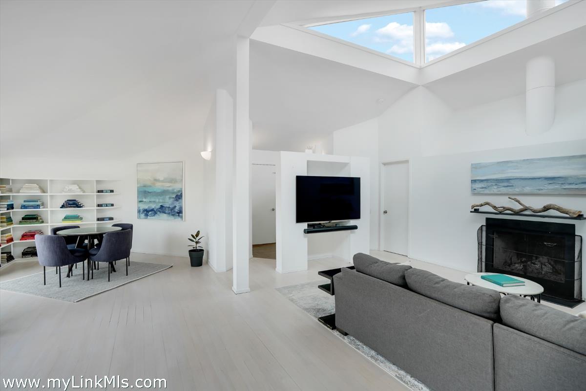 44 Cencelle Chilmark, MA 02535 - Photo 14 of 51