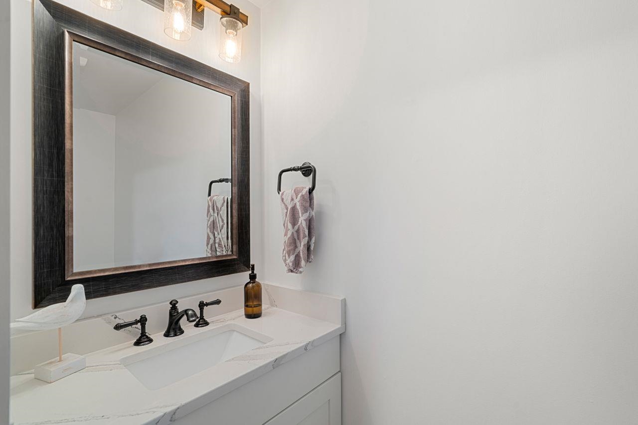 7 David Drive Pelham, NH 03076 - Photo 25 of 59