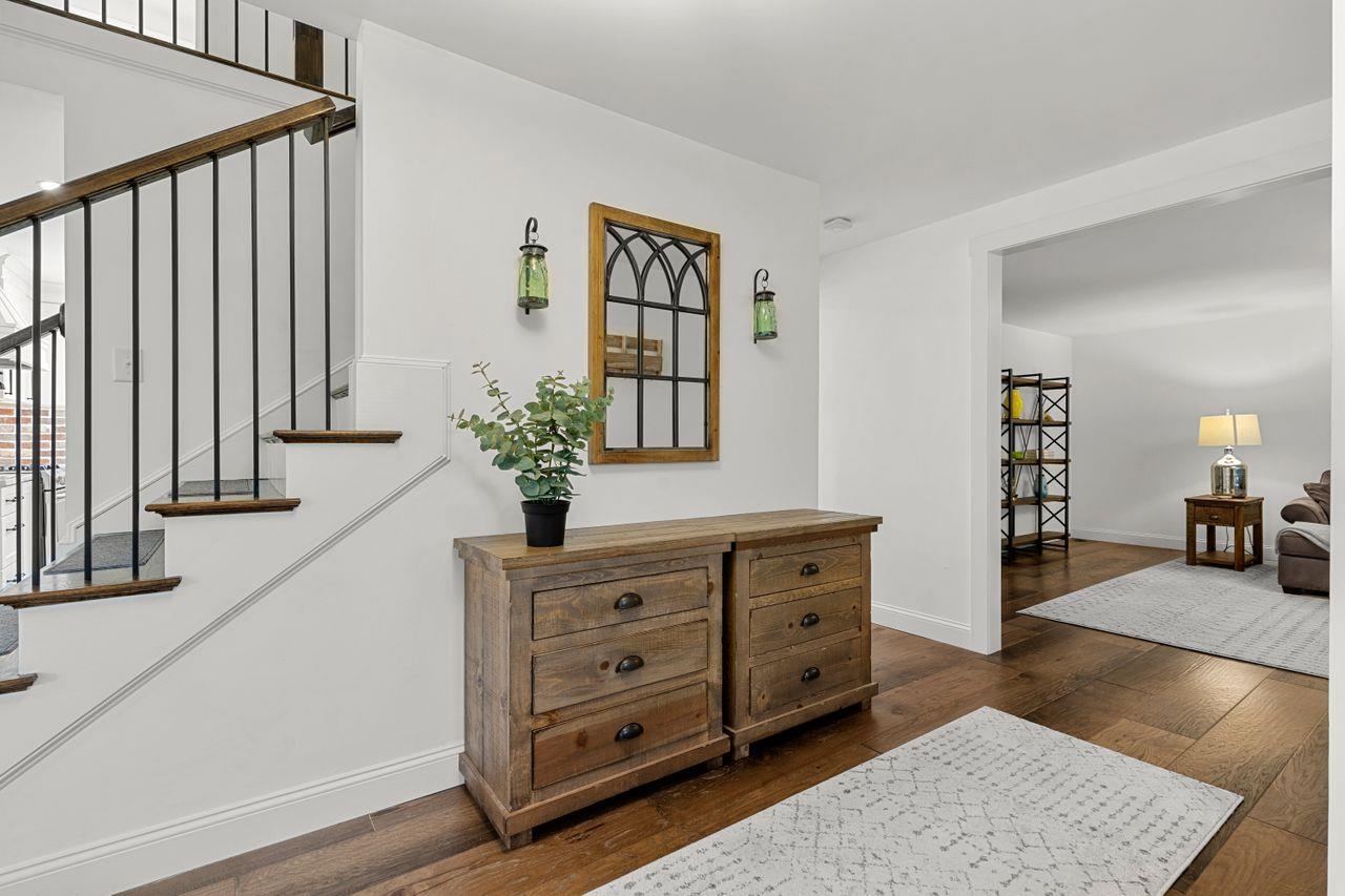 7 David Drive Pelham, NH 03076 - Photo 5 of 59