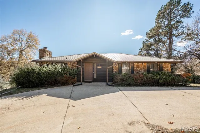 $279,500 | 1008 Barton Road, Doniphan, MO 63935