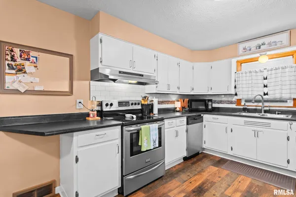 $139,900 | 1913 East Hood Street, Springfield, IL 62703