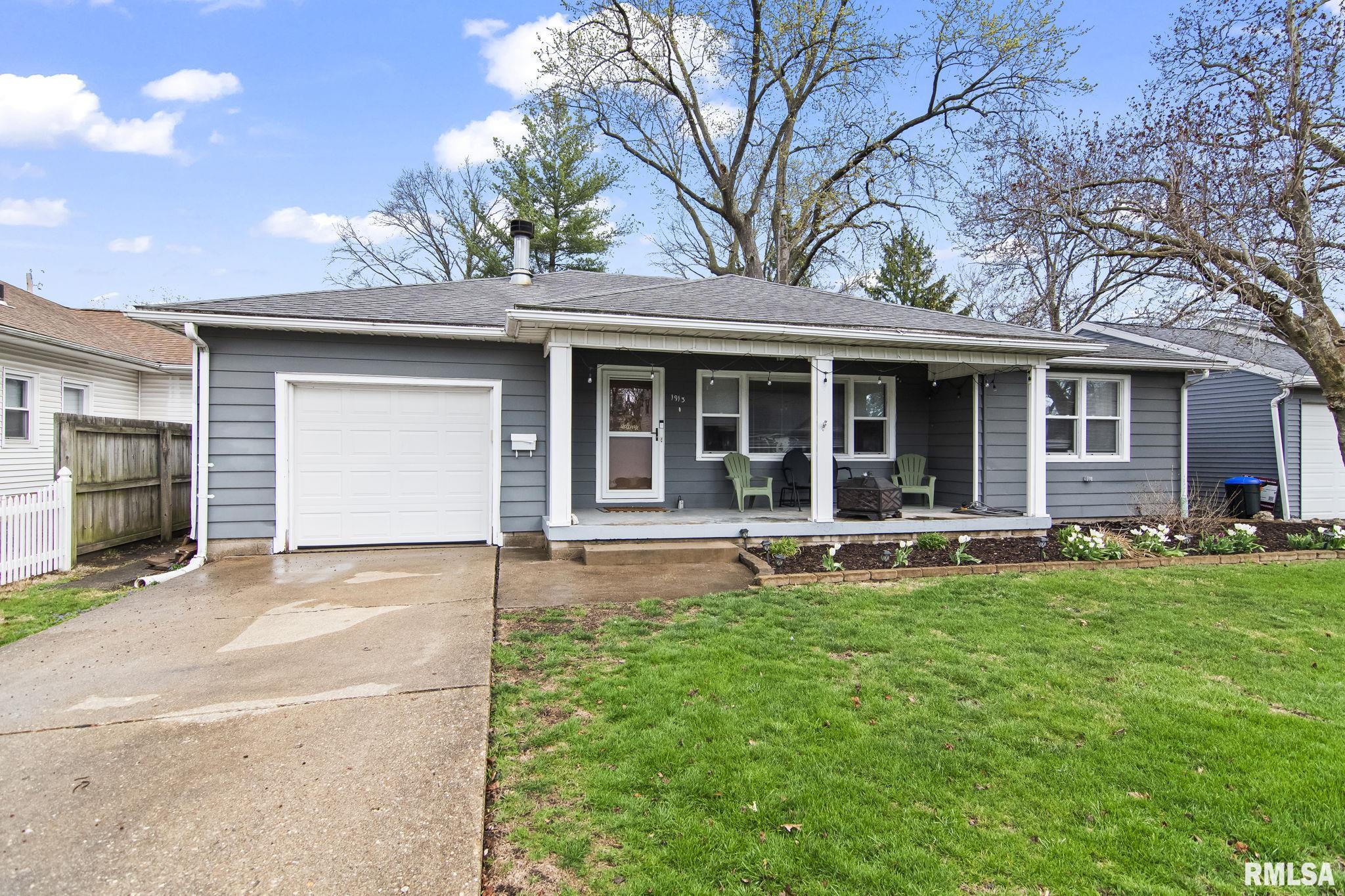 1913 East Hood Street Springfield, IL 62703 - Photo 2 of 35