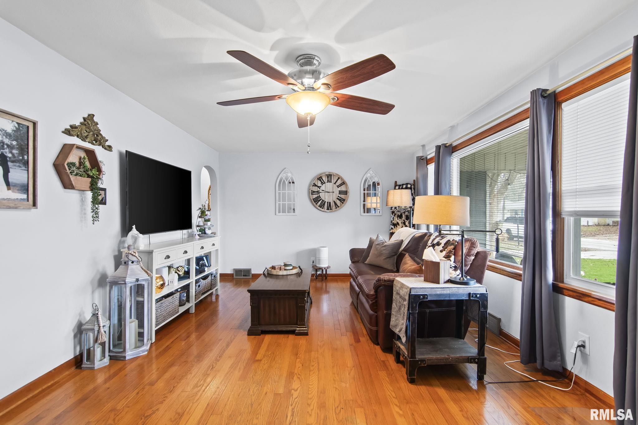 1913 East Hood Street Springfield, IL 62703 - Photo 8 of 35