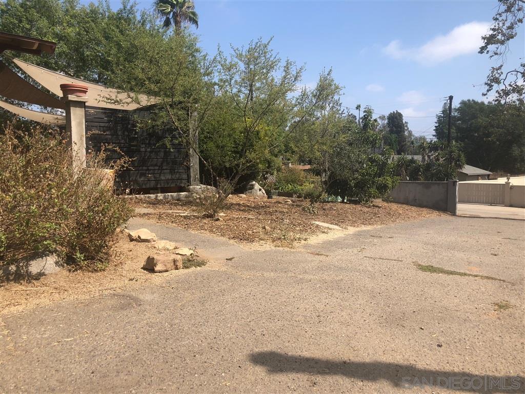 533 Rolling Hills Road Vista, CA 92083 - Photo 7 of 15 Gallery Image 7