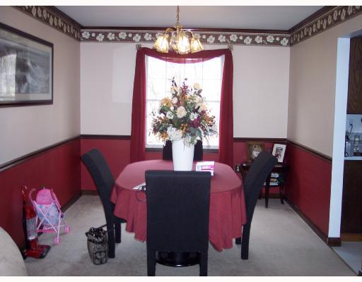 291 Shafer Road Coraopolis, PA 15108 - Photo 3 of 8 Dining Room.