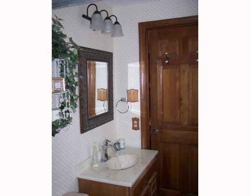 291 Shafer Road Coraopolis, PA 15108 - Photo 7 of 8 Master Bath/Spa.