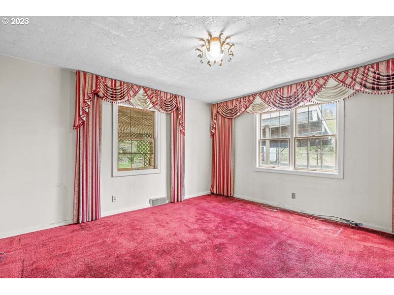 1935 Cherry Knoll Road Dallas, OR 97338 - Photo 13 of 39 Gallery Image 13