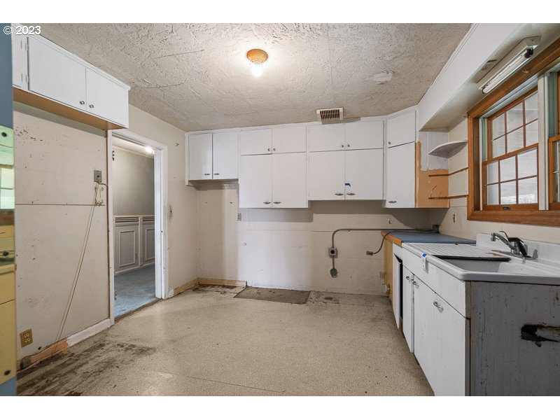 1935 Cherry Knoll Road Dallas, OR 97338 - Photo 20 of 39 Gallery Image 20