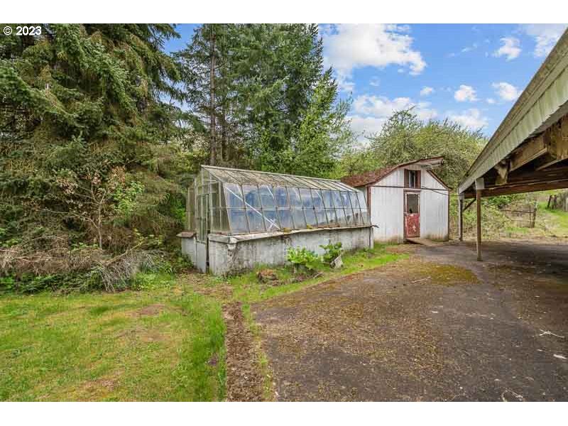 1935 Cherry Knoll Road Dallas, OR 97338 - Photo 31 of 39 Gallery Image 31
