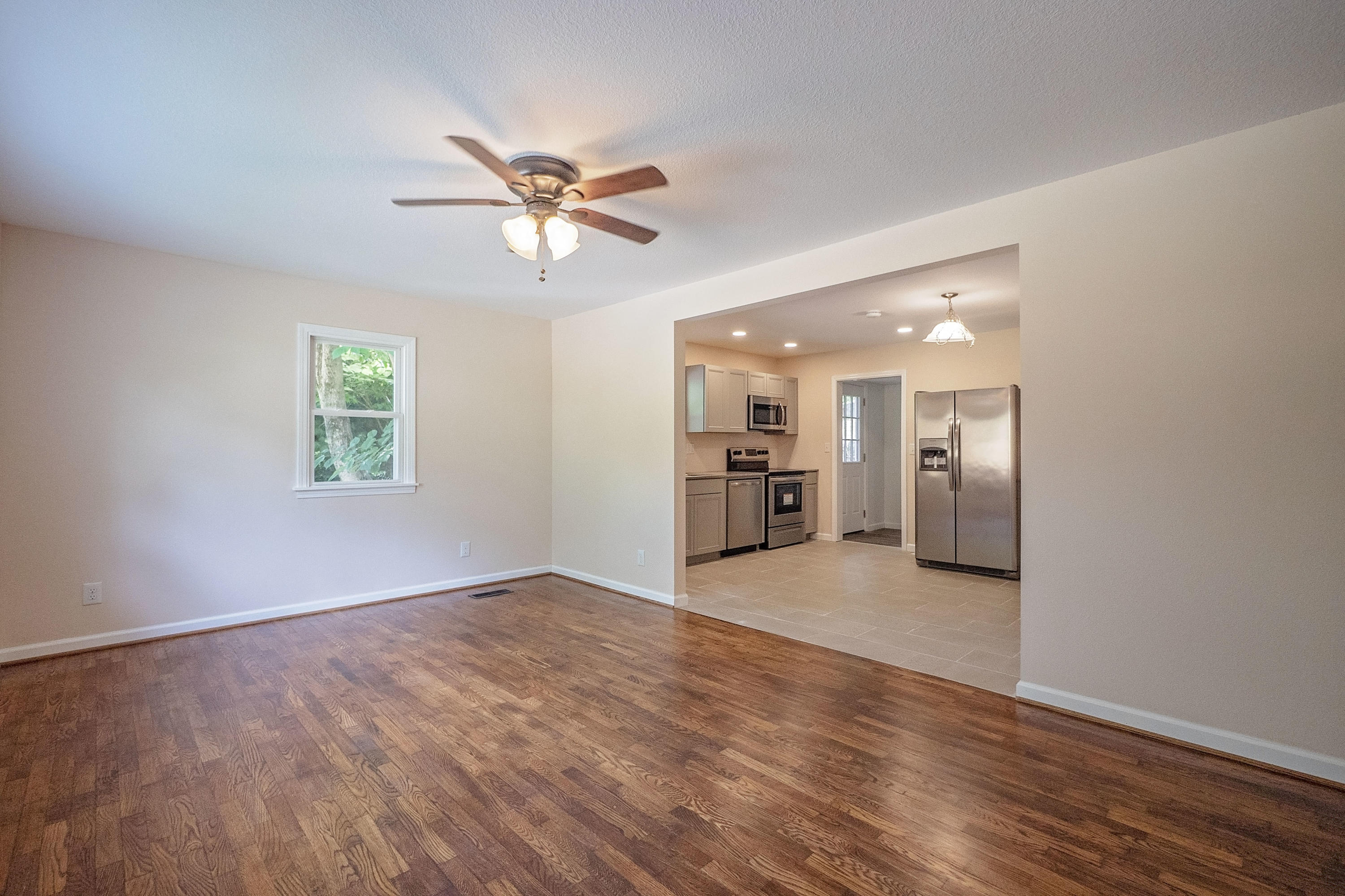 328 Lucy Road Kingsport, TN 37660 - Photo 6 of 30 P1470296