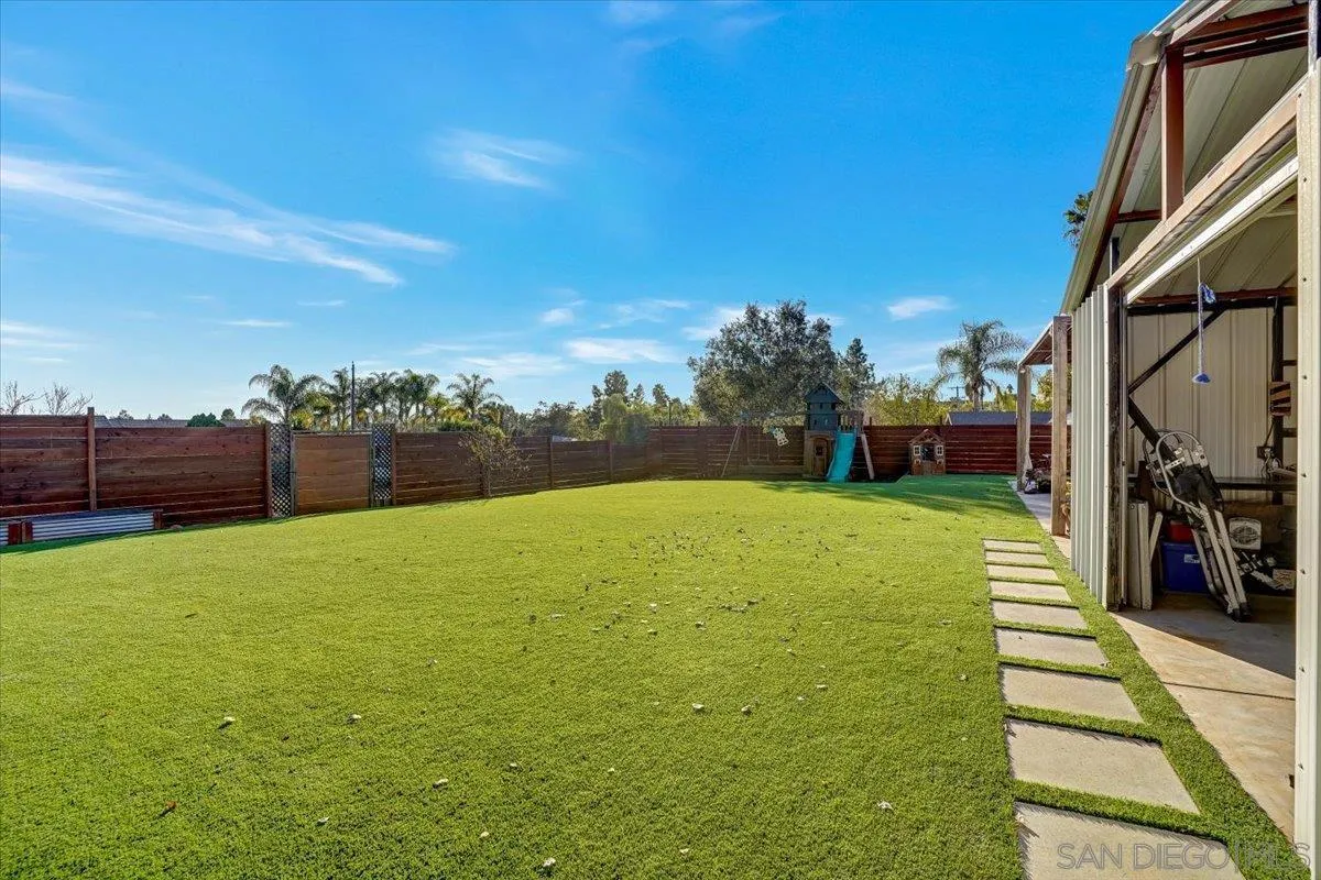 132 Mercedes Road Fallbrook, CA 92028 - Photo 36 of 63