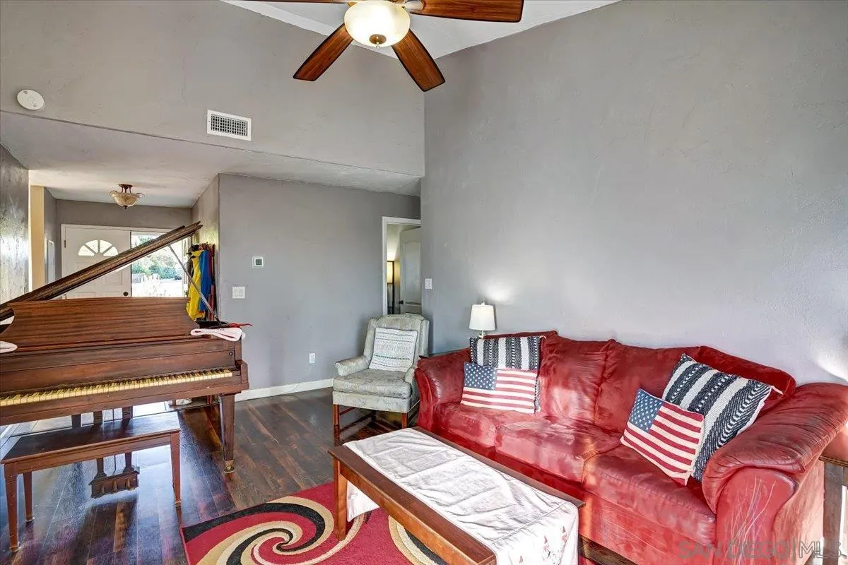 132 Mercedes Road Fallbrook, CA 92028 - Photo 6 of 63
