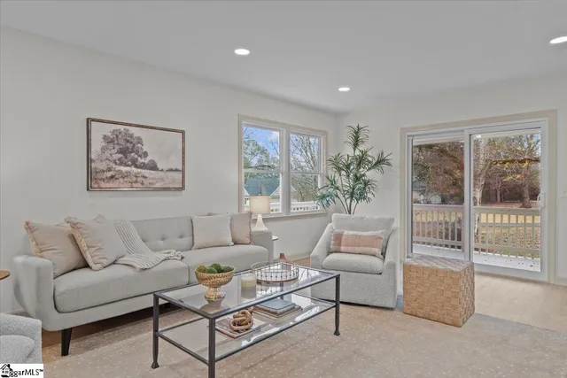 $465,000 | 210 Leslie Lane, Pendleton, SC 29670