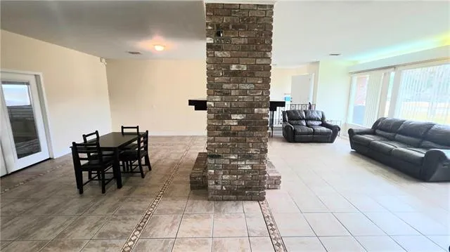 $2,500 | 109 Ollie Drive, Belle Chasse, LA 70037