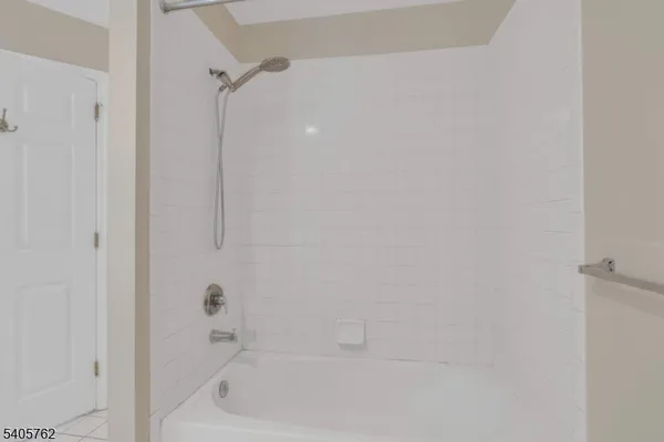 $3,800 | 107 Gladstone Drive, Parsippany, NJ 07054