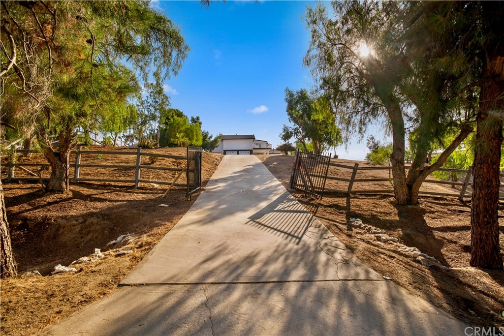 14265 Alva Place Perris, CA 92570 - Photo 2 of 59