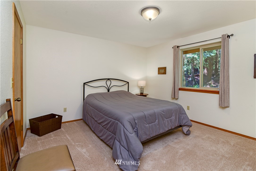 4650 Northeast Johnston Road Poulsbo, WA 98370 - Photo 14 of 24 Gallery Image 14