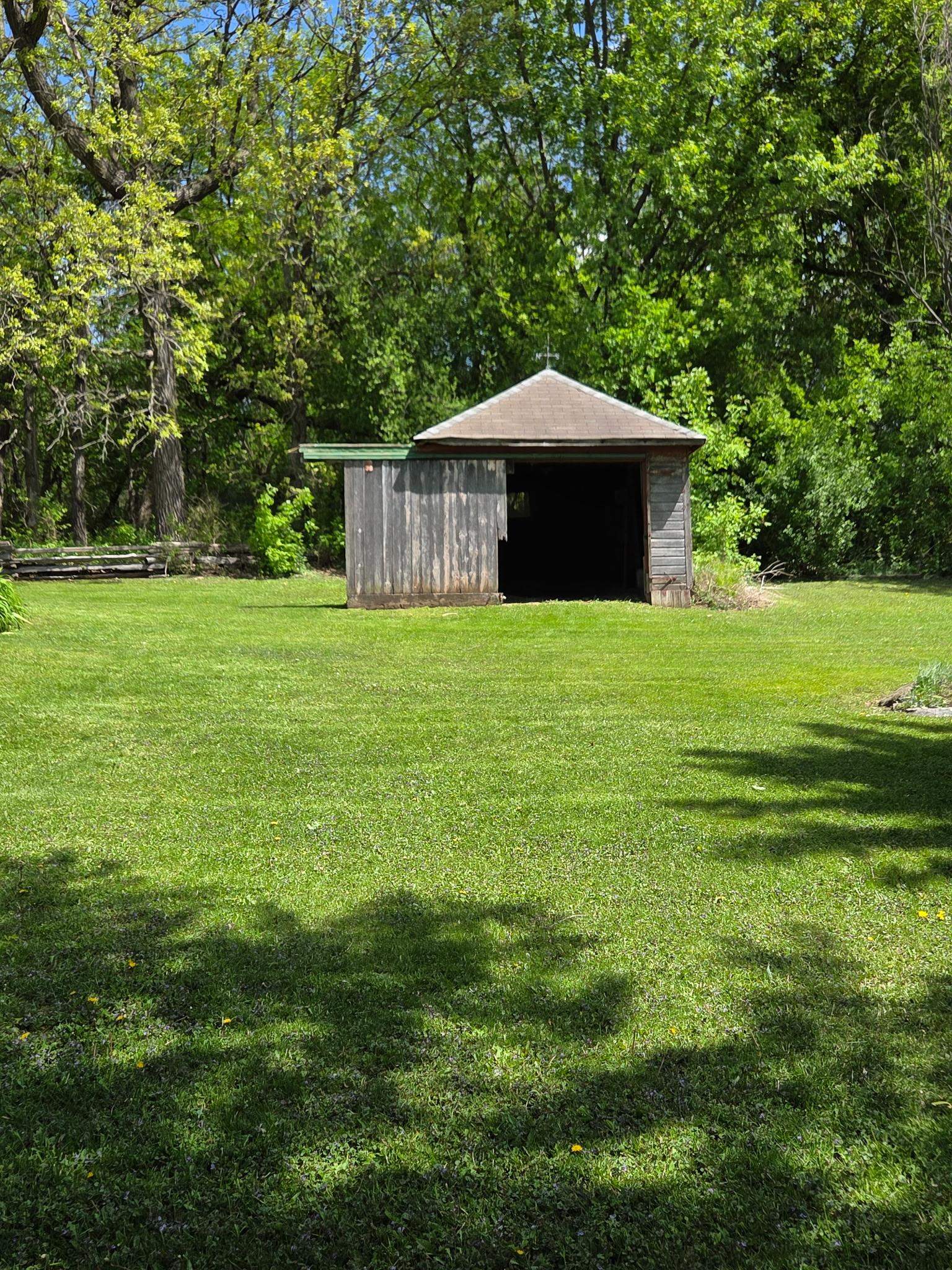 2112 Utica Road Cambridge, WI 53523 - Photo 28 of 52