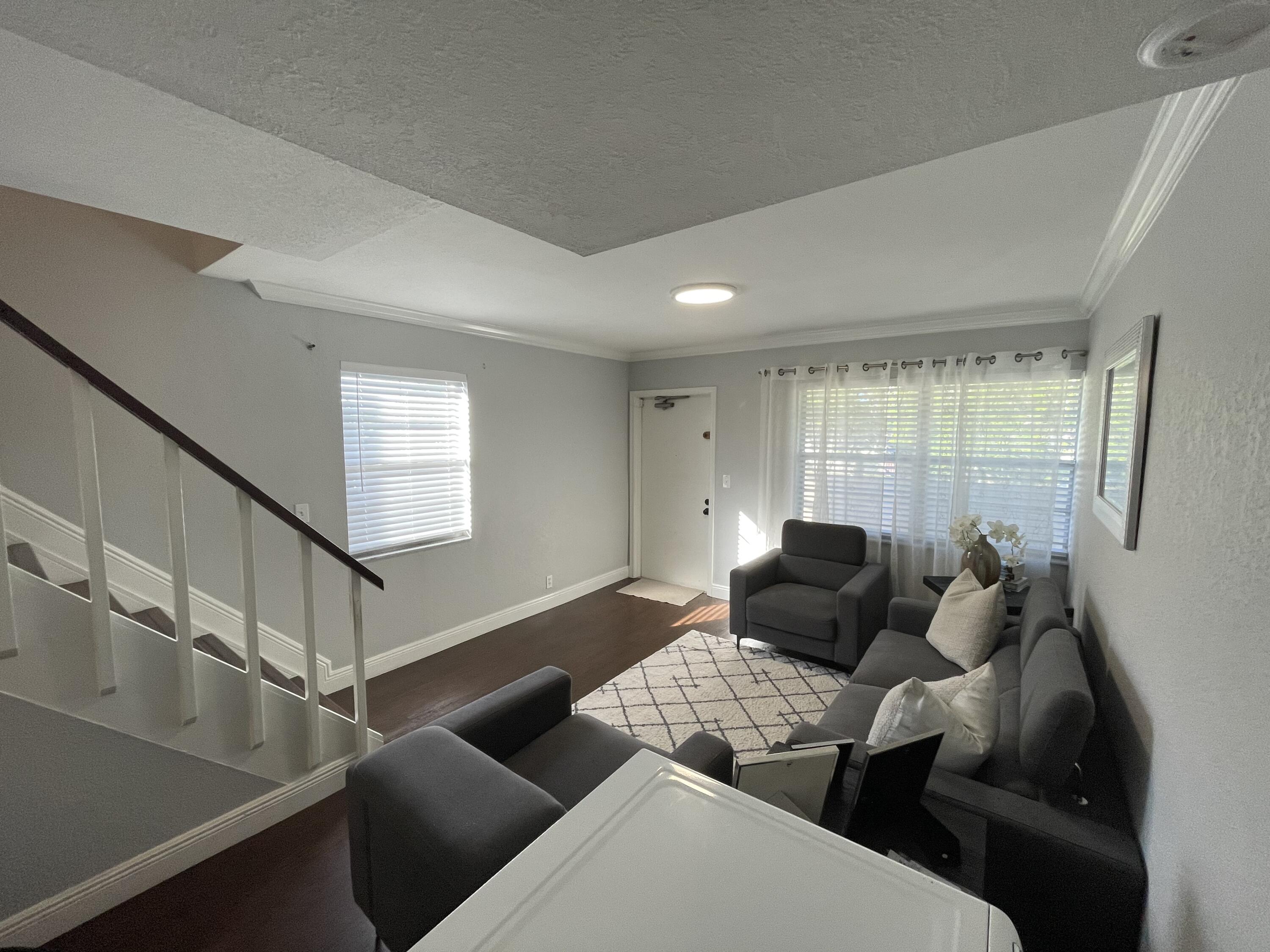 9500 Southwest 3rd Street, Unit 233 Boca Raton, FL 33428 - Photo 3 of 25 B5998B58-DEC7-41BE-8126-E5B0ECA3F392