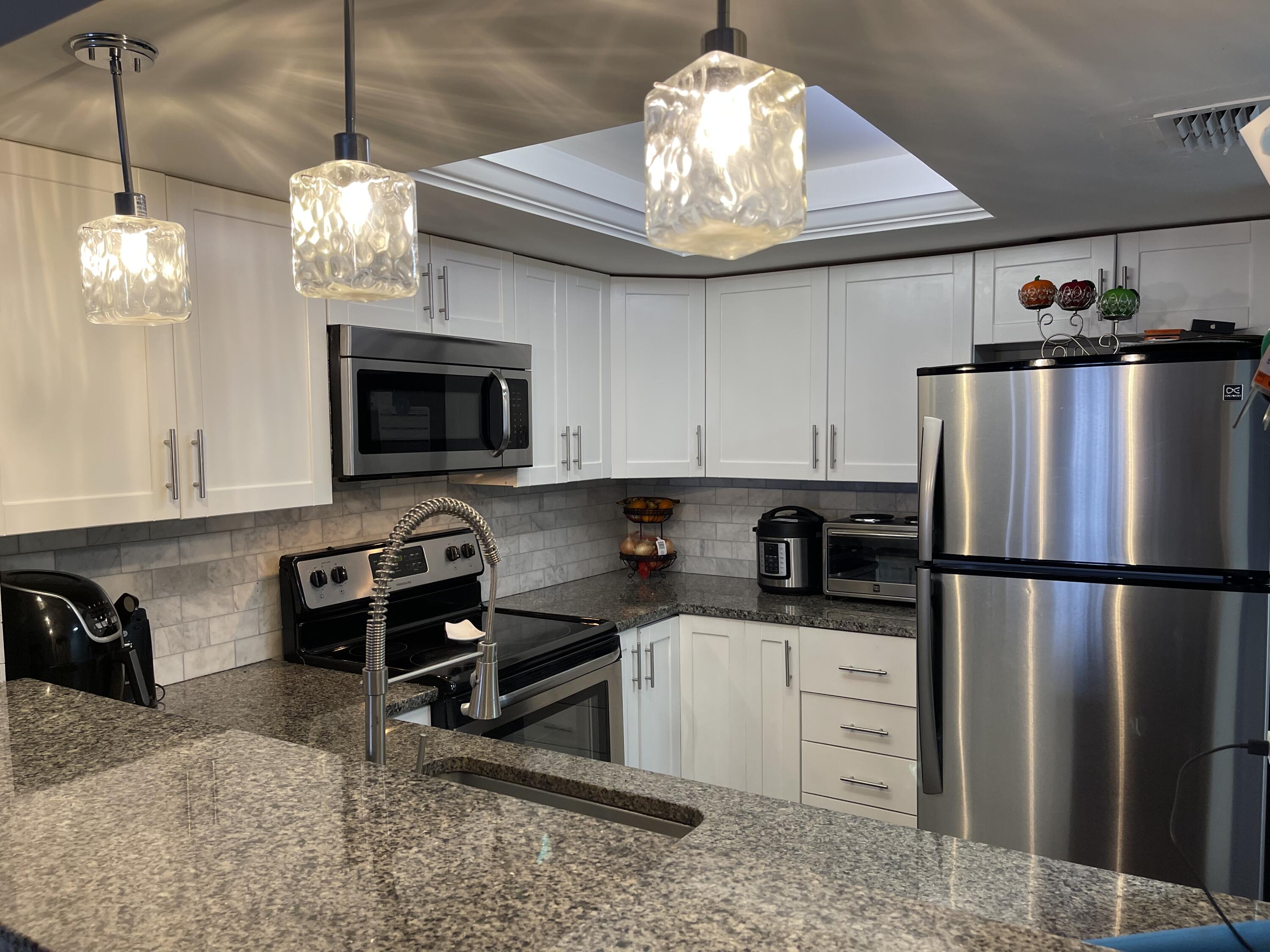 9500 Southwest 3rd Street, Unit 233 Boca Raton, FL 33428 - Photo 6 of 25 E6816933-E875-414A-BB7A-8896D8FCDA0B